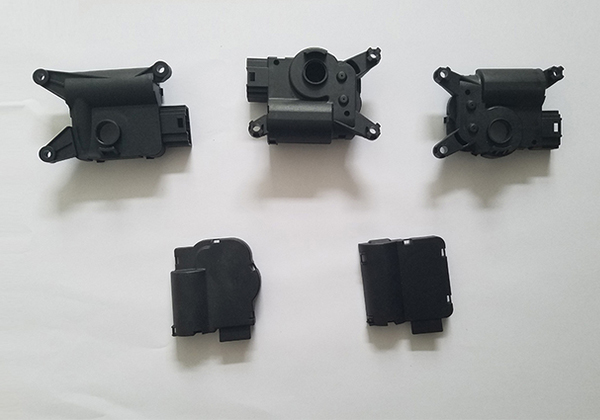 汽(qì)車模具(jù)